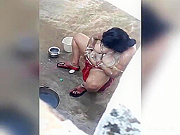 Aunty Bathing Outdoor Spy Clip