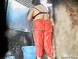 Exclusive- Indian Bhabhi Bathing Capture By