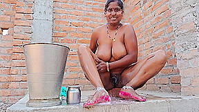 Indian Aunty Bathing And Fingering Her Pussy