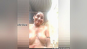 Sexy Bhabhi Record Her Bathing Video For Lover
