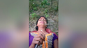 Today Exclusive- Desi Village Girl Out Door Pussy Fingering By Bf