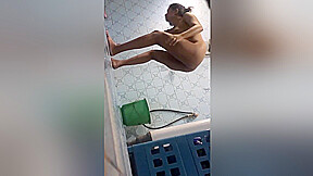 Today Exclusive- Lankan Wife Bathing Record By