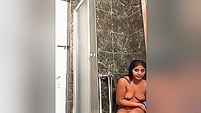 Today Exclusive-sexy Nri Girl Bathing 1